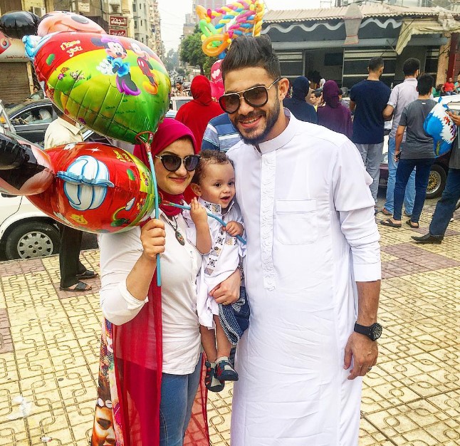 Yasser Ibrahim with his wife and kid