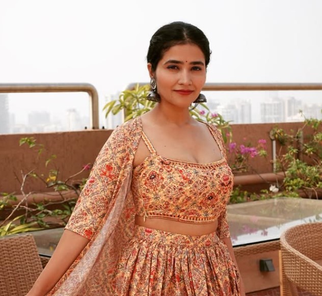 Aanchal Tiwari age