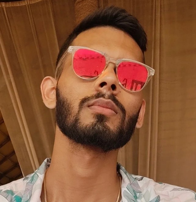 Akhilesh Reddy bio