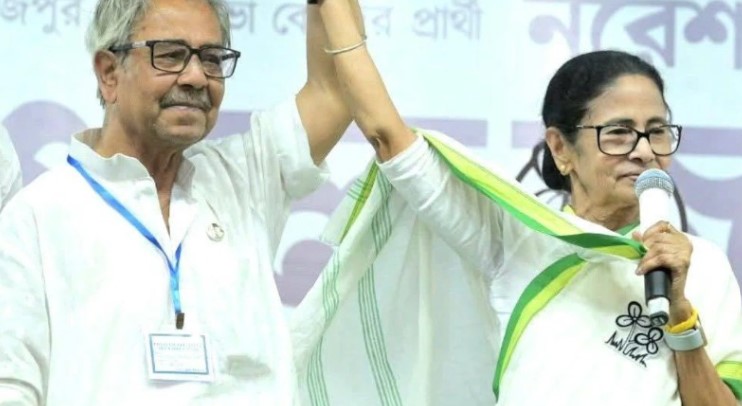 Asish Banerjee with Mamata Banerjee during a political campaign