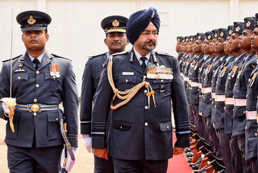 Birender Singh Dhanoa while commanding his unit