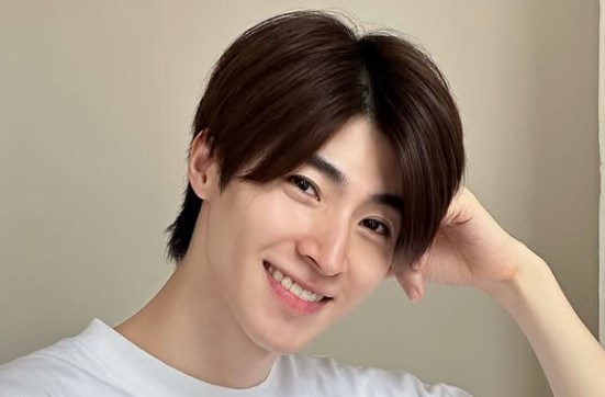 Blue Pongtiwat