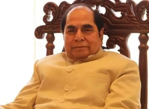 D. Y. Patil wikipedia
