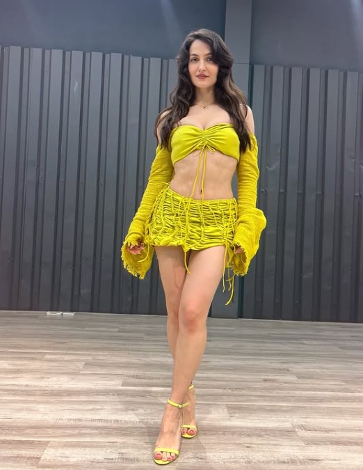 Elli Avram height