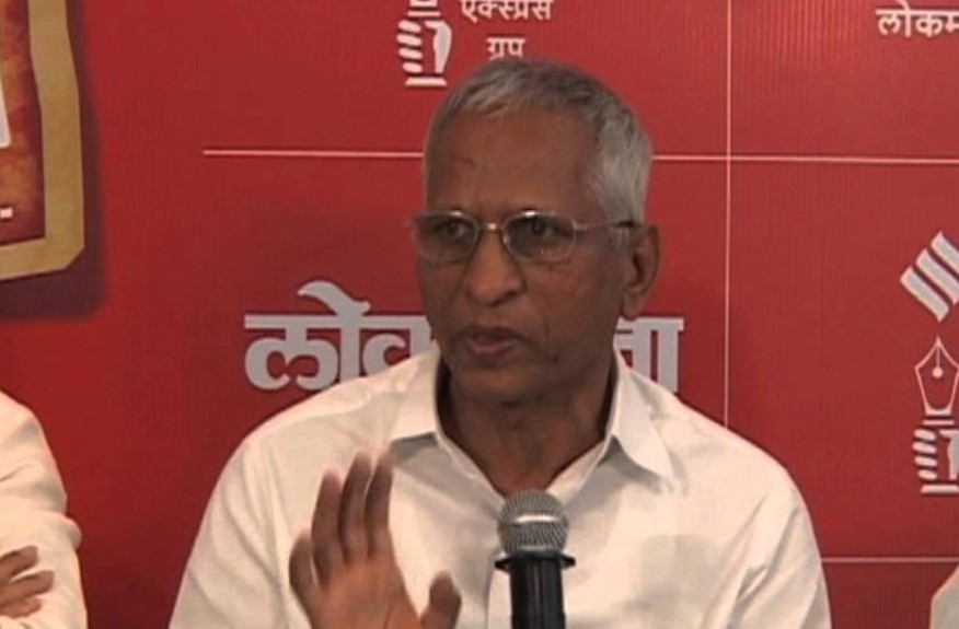 G. R. Khairnar speaking during a public campaigns against corruption