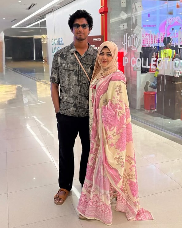 Hasan Mahmud with his wife