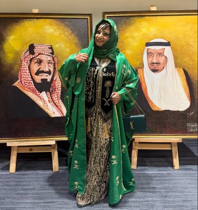 Huda Zariwala height