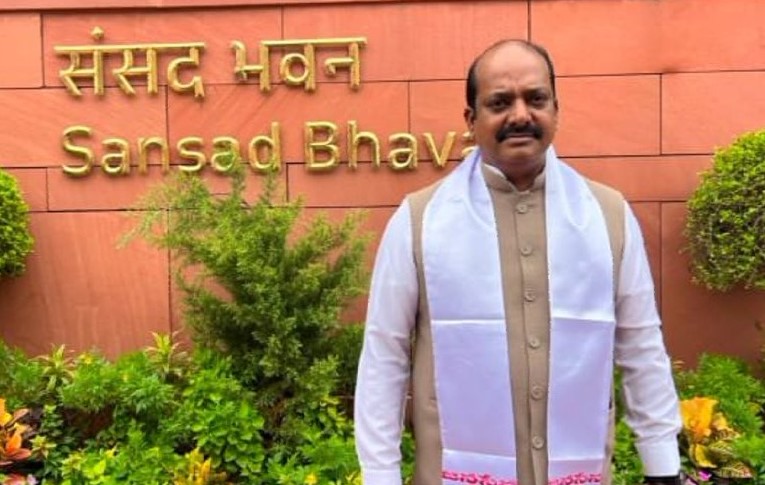 Lingamaneni Sanjush's father