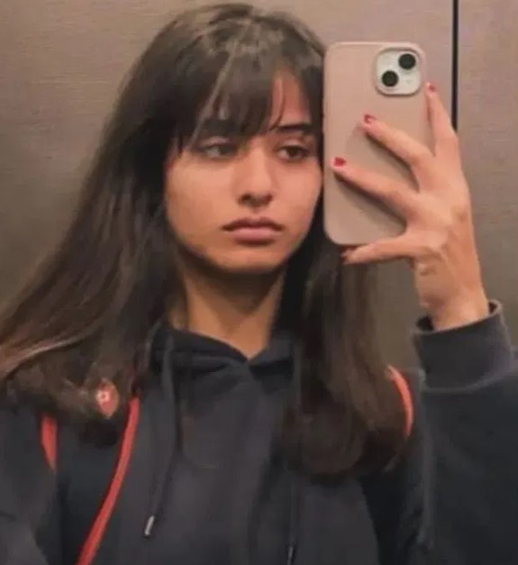 Medhavi Bidhuri age
