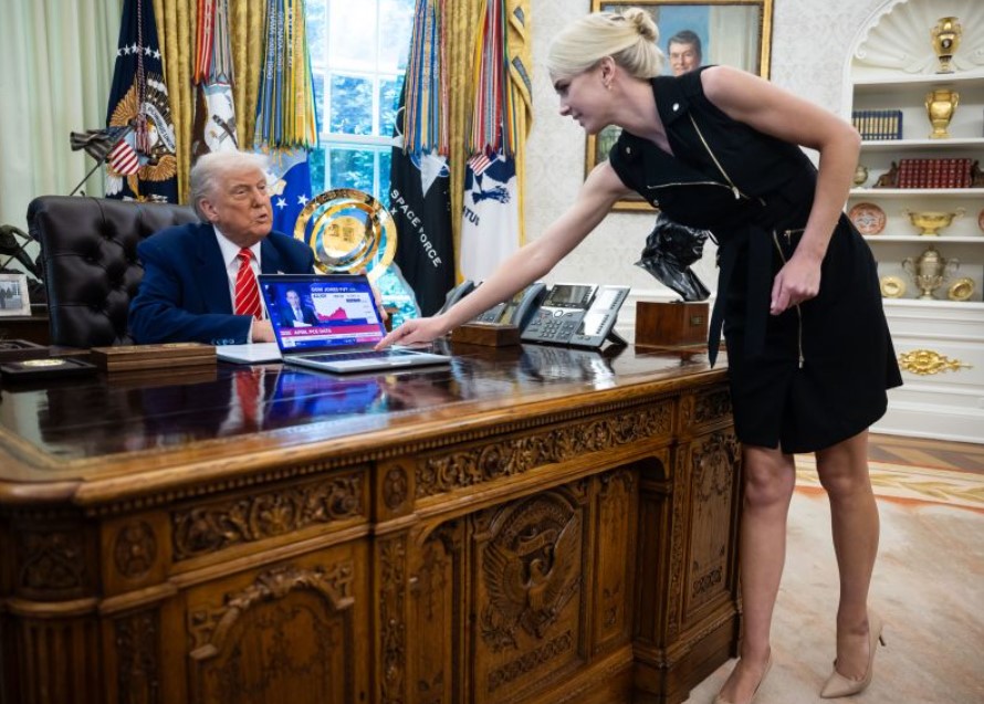 Natalie Harp with Donald Trump in his office