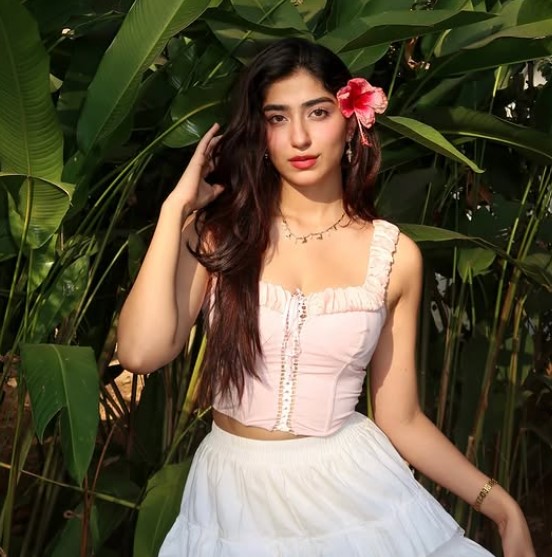 Nazila Sitaishi bio