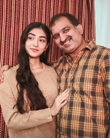 Nazila Sitaishi with her dad