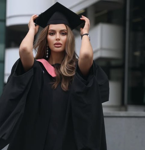 Oksana Voevodina bio