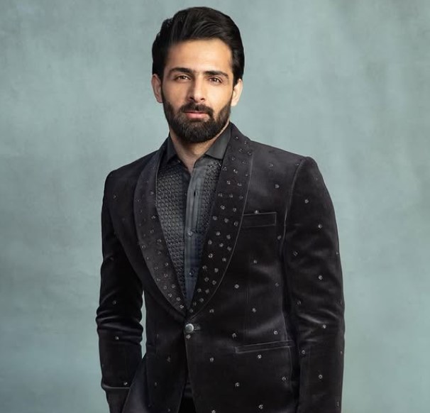 Rohullah Mehdi bio