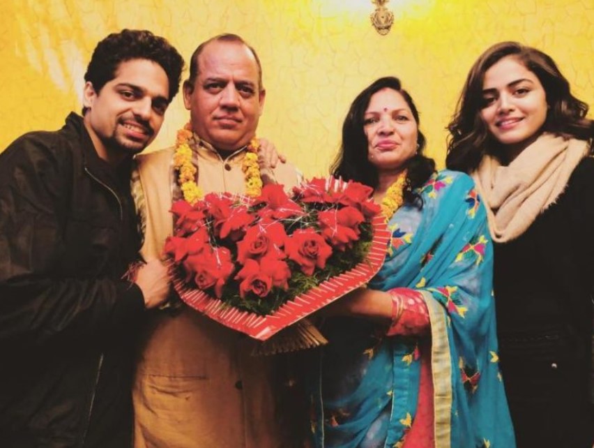 Wamiqa Gabbi with her parents and brother